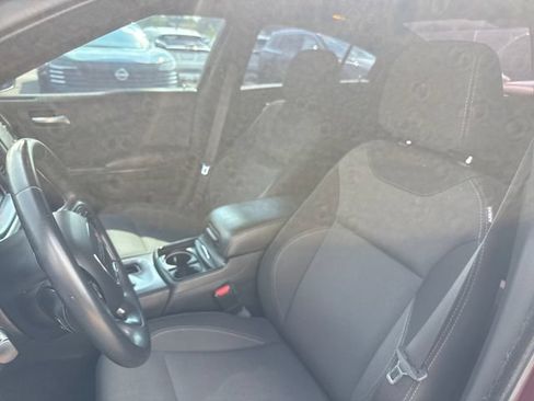 Used 2018 Dodge Charger SXT w/ Blacktop Package RWD image 13