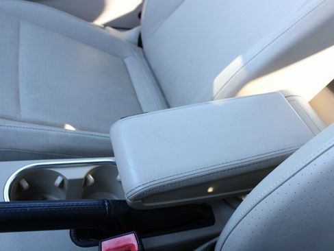 Used 2015 Volkswagen Beetle R-Line image 15