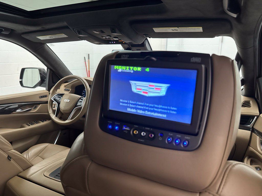 Used 2018 Cadillac Escalade ESV Platinum AWD/4WD image 67