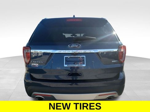 Used 2017 Ford Explorer Limited w/ Equipment Group 303A image 5