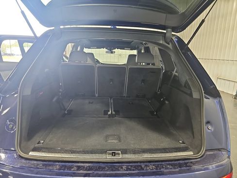 Used 2024 Audi SQ7 Prestige AWD/4WD image 12
