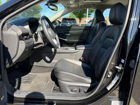 Certified 2020 Nissan Sentra SR w/ Premium Package FWD image 17