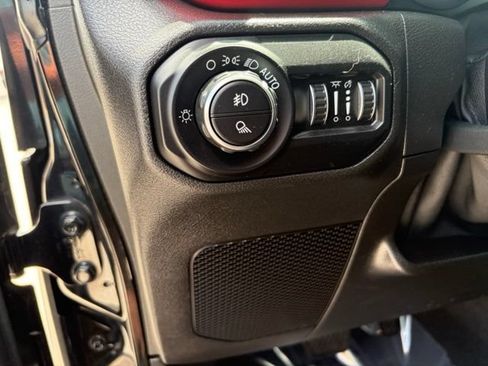 Used 2020 Jeep Gladiator Rubicon AWD/4WD image 18
