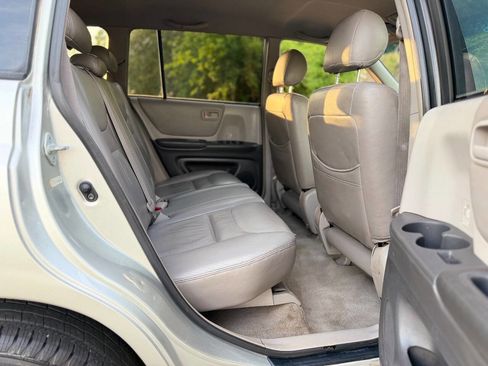 Used 2001 Toyota Highlander 2WD image 14