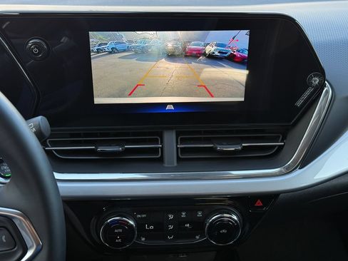 Used 2026 Chevrolet Trax LT w/ Driver Confidence Package FWD image 30