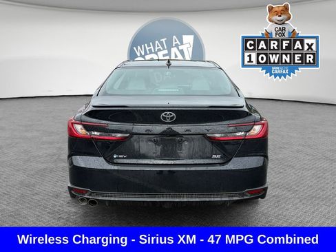 Used 2025 Toyota Camry SE FWD image 5