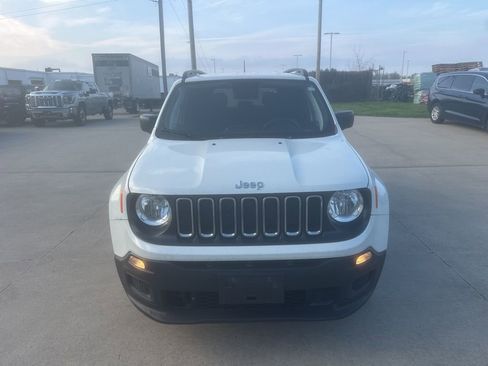Used 2018 Jeep Renegade Sport w/ Power & Air Group image 4