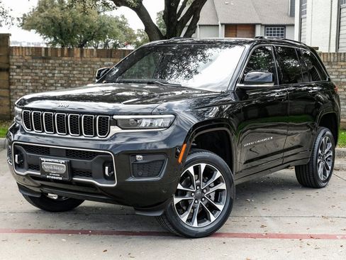 Used 2023 Jeep Grand Cherokee Overland w/ Luxury Tech Group IV image 12