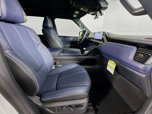 New 2026 INFINITI QX80 4WD w/ Sport Exterior Package image 36