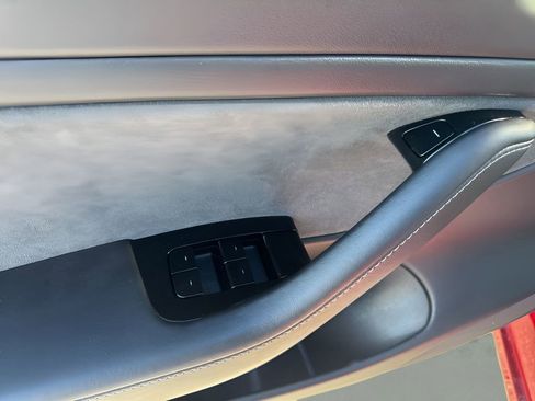 Used 2019 Tesla Model 3 Long Range image 28