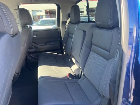 Used 2023 Nissan Frontier SV w/ SV Convenience Package image 10