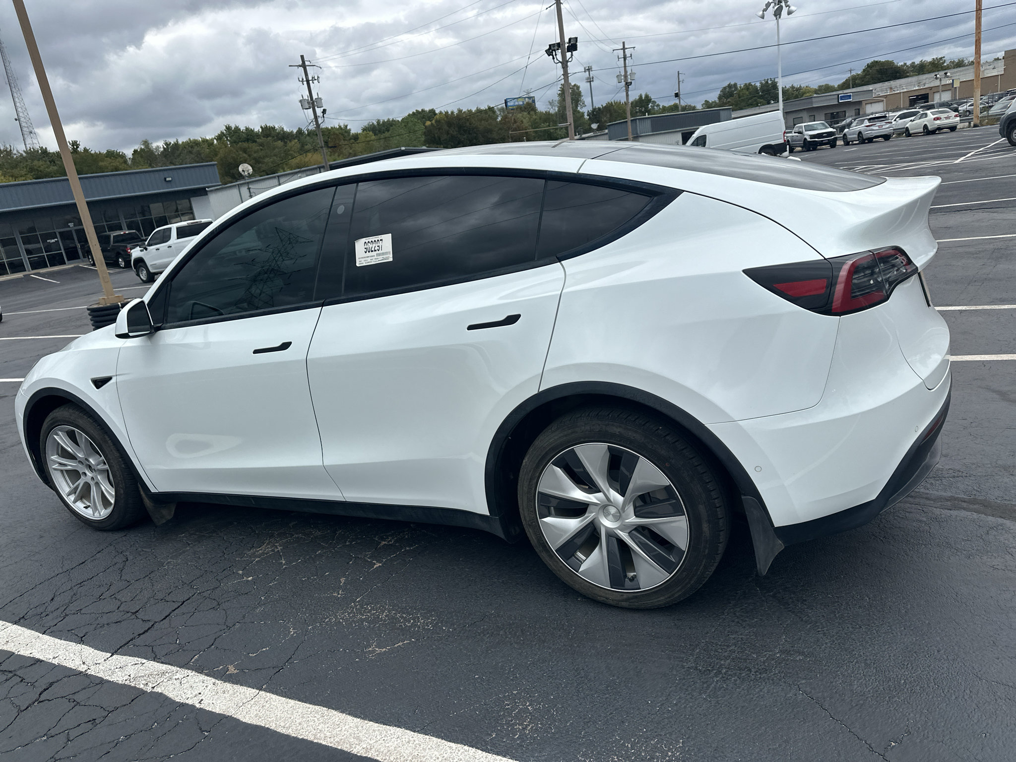 Used 2021 Tesla Model Y Long Range AWD/4WD image 7