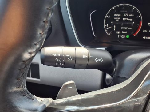 Used 2025 Honda Pilot EX-L image 17