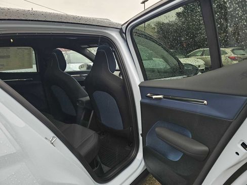 New 2026 Volvo EX30 Ultra w/ Climate Package image 14