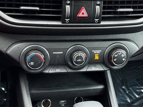 Certified 2023 Kia Forte LXS w/ LXS Technology Package image 25