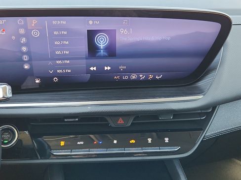 Used 2024 Buick Envision Preferred AWD/4WD image 22
