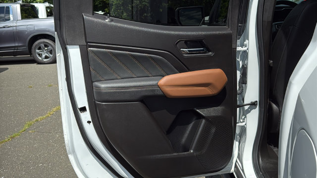Used 2025 GMC Canyon AT4 w/ Nightfall Edition AWD/4WD image 20