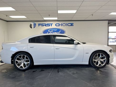 Used 2015 Dodge Charger R/T w/ Plus Group RWD image 9