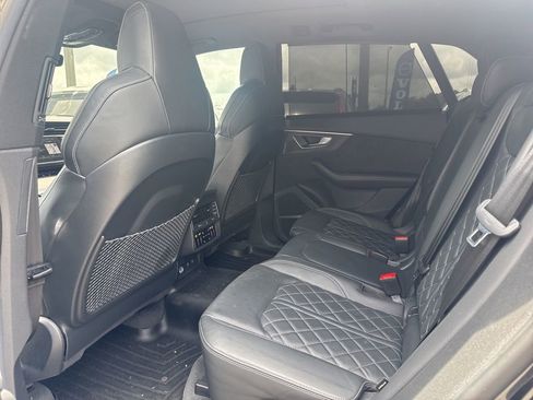 Used 2021 Audi SQ8 Prestige AWD/4WD image 10