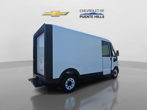 New 2025 Chevrolet Brightdrop 400 w/ Power Door Package AWD/4WD image 8
