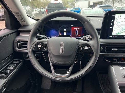New 2026 Lincoln Aviator AWD w/ Jet Appearance Package image 14