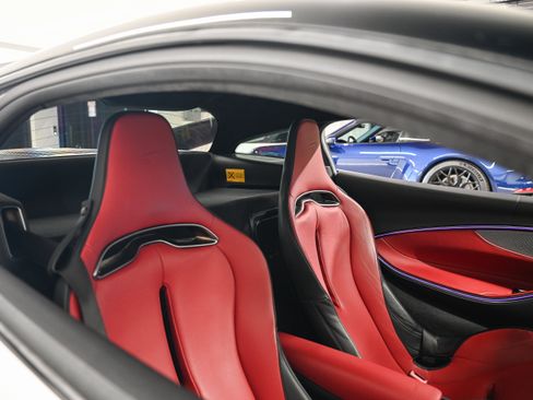 Used 2023 McLaren Artura RWD image 26