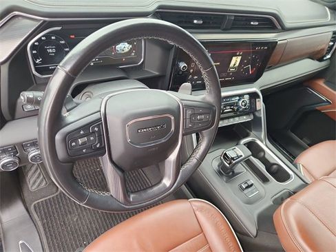 Used 2023 GMC Sierra 1500 Denali Ultimate image 10