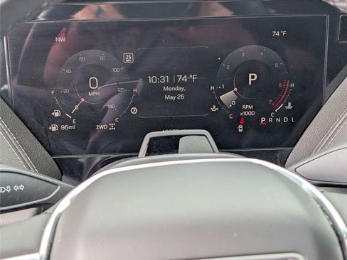 Used 2025 GMC Yukon Denali w/ Advanced Technology Package AWD/4WD image 24