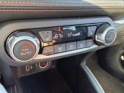 Used 2020 Nissan Kicks SR w/ SR Premium Package image 11