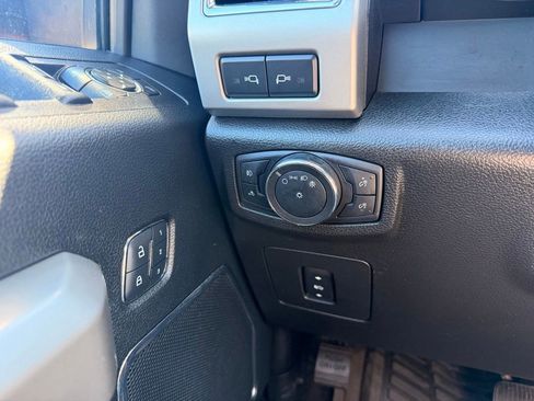 Used 2017 Ford F150 Lariat w/ Equipment Group 502A Luxury image 16