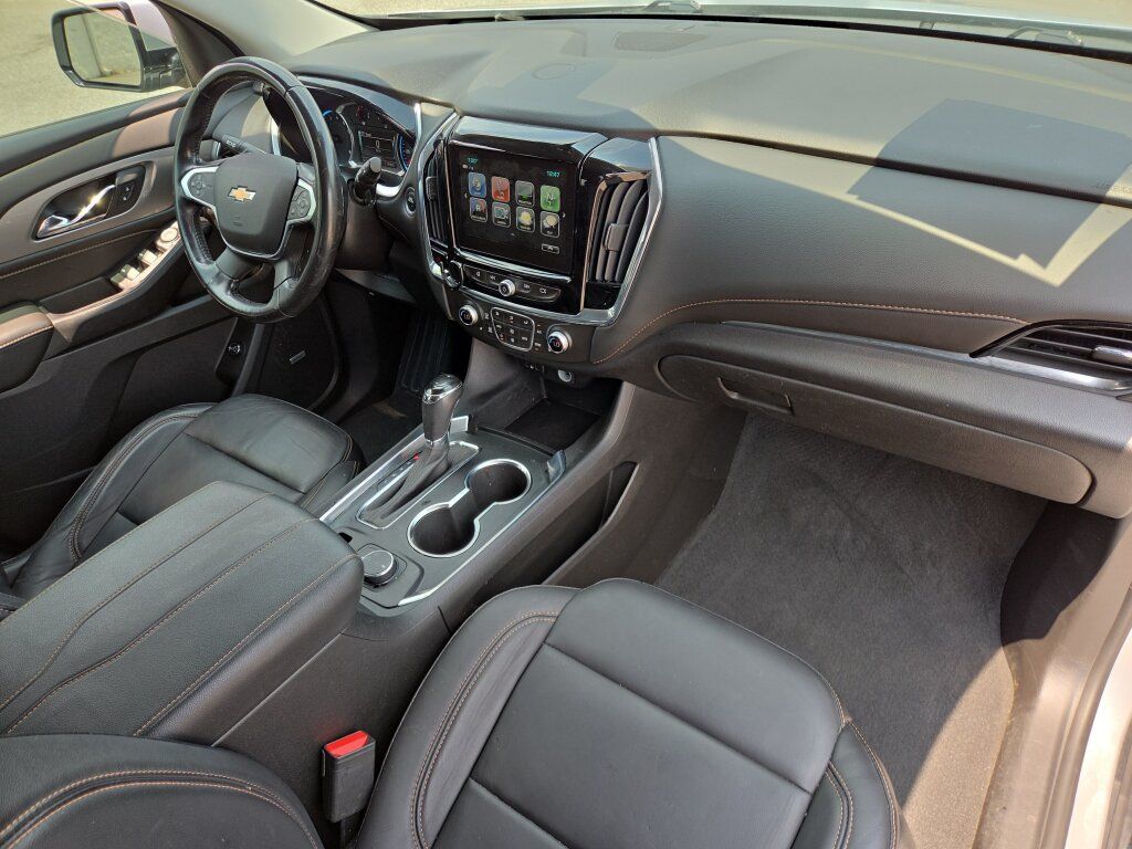 Used 2018 Chevrolet Traverse LT FWD image 18