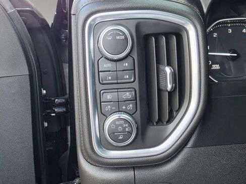 Used 2022 GMC Sierra 2500 AT4 w/ Gooseneck/5TH Wheel Package AWD/4WD image 12