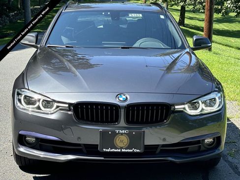 Used 2018 BMW 330i xDrive Wagon AWD/4WD image 3