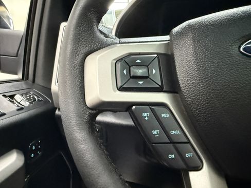 Used 2016 Ford F150 Lariat w/ Equipment Group 502A Luxury AWD/4WD image 14