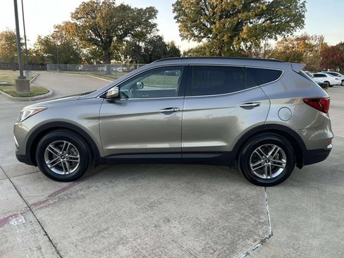 Used 2017 Hyundai Santa Fe Sport image 8