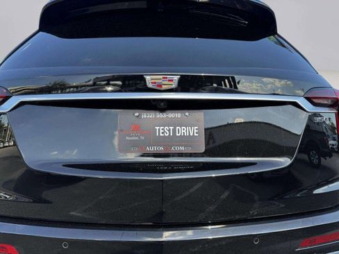 Used 2024 Cadillac XT6 Luxury w/ LPO, Floor Liner Package image 18