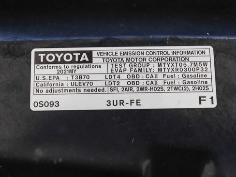 Used 2021 Toyota Tundra Limited w/ Limited Premium Package AWD/4WD image 27