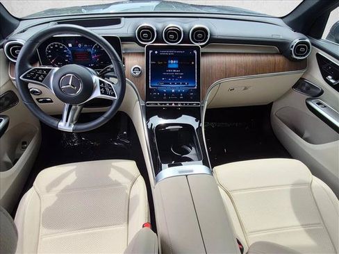 Used 2023 Mercedes-Benz GLC 300 4MATIC image 19