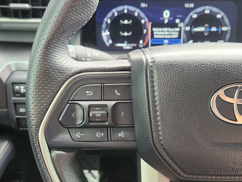 Used 2026 Toyota 4Runner TRD Off-Road Premium AWD/4WD image 17