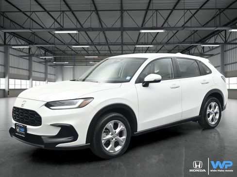 Certified 2025 Honda HR-V LX image 1