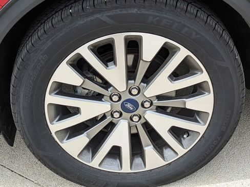 Used 2021 Ford Escape Titanium AWD/4WD image 10