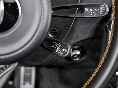 Used 2020 McLaren 720S Performance RWD image 27