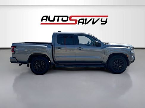 Used 2023 Nissan Frontier SV w/ Midnight Edition Package AWD/4WD image 8