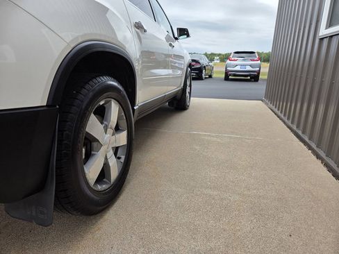 Used 2012 GMC Acadia SLT AWD/4WD image 11