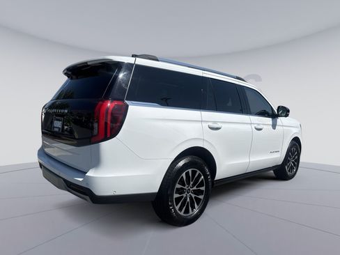 Used 2025 Ford Expedition Platinum AWD/4WD image 7