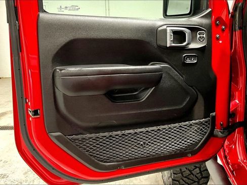 Used 2020 Jeep Gladiator Sport image 21