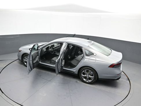 Certified 2025 Honda Accord EX-L image 43