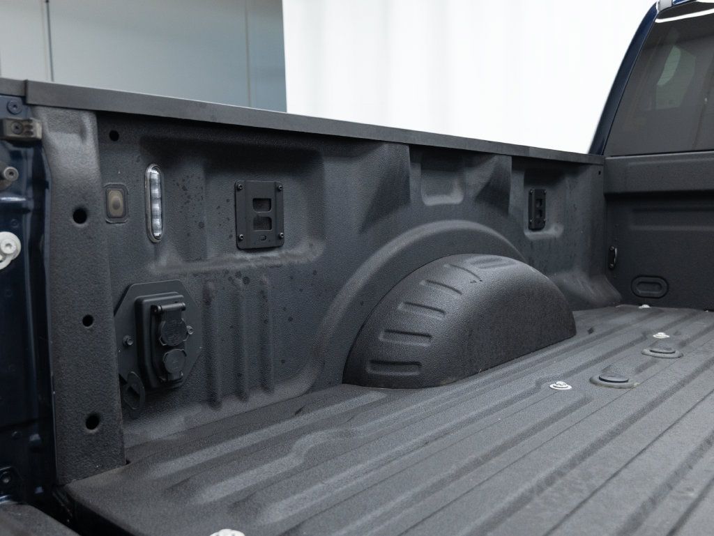 Used 2025 Ford F350 Platinum AWD/4WD image 16