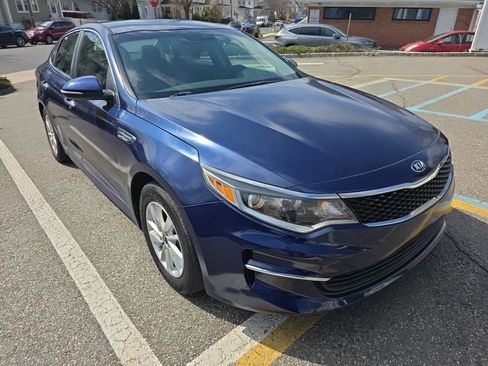 Used 2018 Kia Optima LX image 4