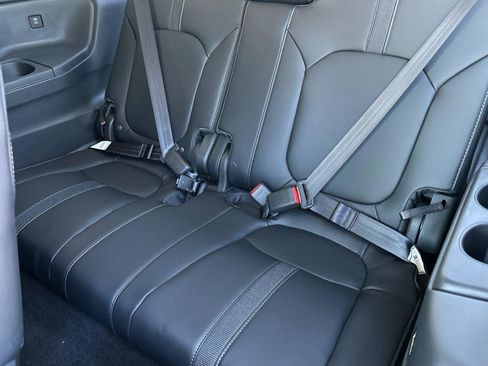 New 2025 Honda Pilot Touring image 17